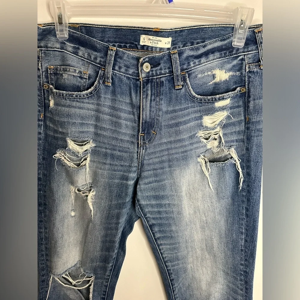 Abercrombie and Fitch Dad Jeans - Picture 4 of 6